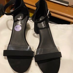 New Whiteout Ankle strap heels size 8 1/2 W
